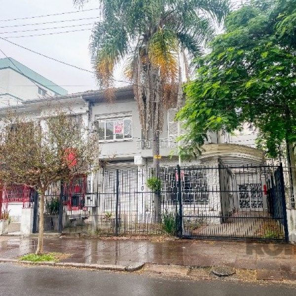 Casa à venda com 252m², 3 quartos, 1 suíte, 3 vagas no bairro Menino Deus em Porto Alegre - Foto 1