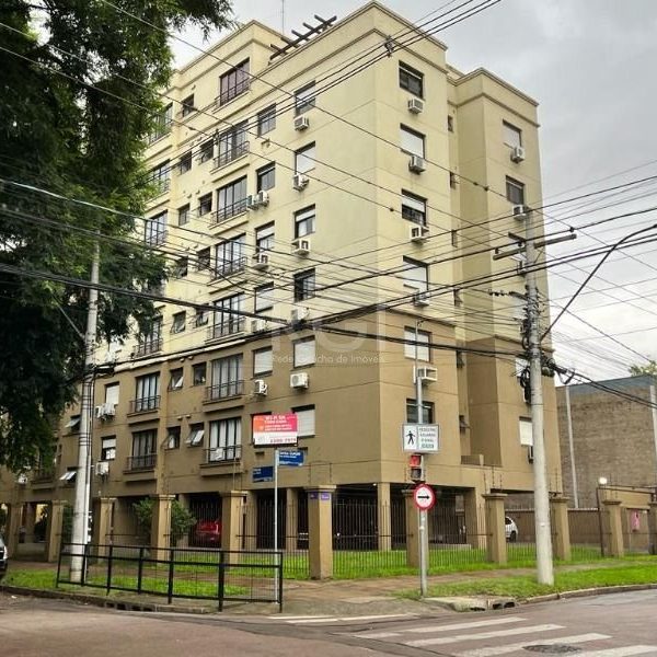 Apartamento à venda com 70m², 3 quartos, 1 suíte, 1 vaga no bairro São Geraldo em Porto Alegre - Foto 1