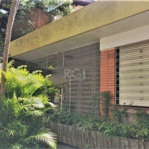 Casa à venda com 280m², 3 quartos, 1 suíte, 4 vagas no bairro Menino Deus em Porto Alegre - Foto 1